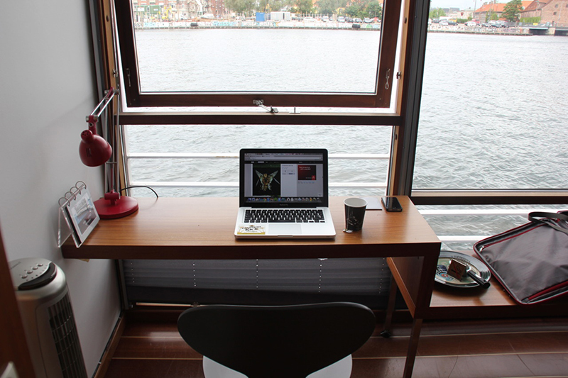 Beautiful White Workspace Design With Wooden Minimalist Desk